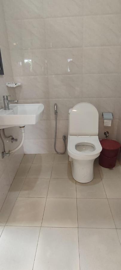 Hilltop Lodge Guwahati Bagian luar foto