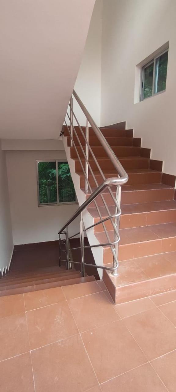 Hilltop Lodge Guwahati Ruang foto