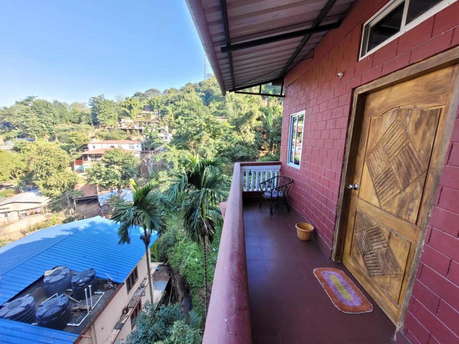 Hilltop Lodge Guwahati Ruang foto