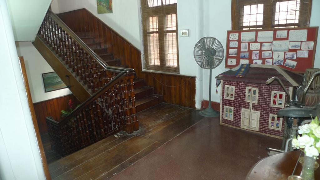Hilltop Lodge Guwahati Bagian luar foto