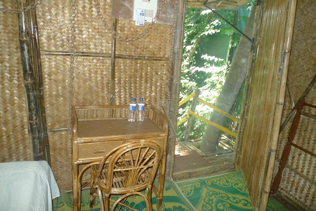 Hilltop Lodge Guwahati Bagian luar foto