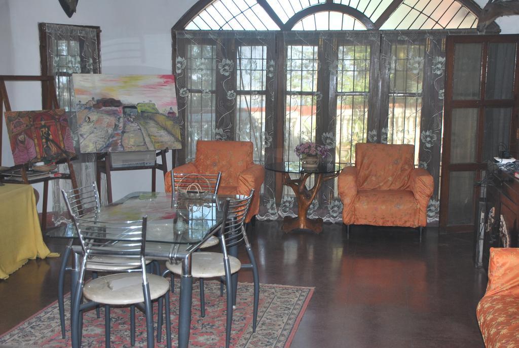 Hilltop Lodge Guwahati Bagian luar foto