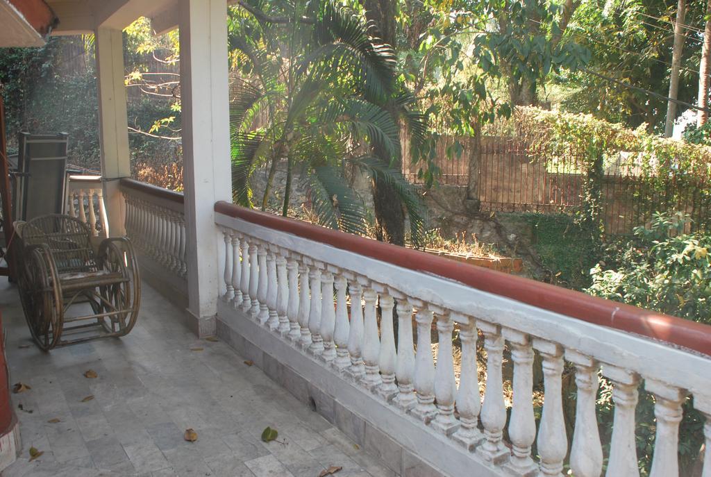 Hilltop Lodge Guwahati Bagian luar foto