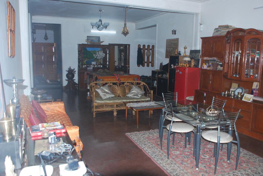 Hilltop Lodge Guwahati Bagian luar foto