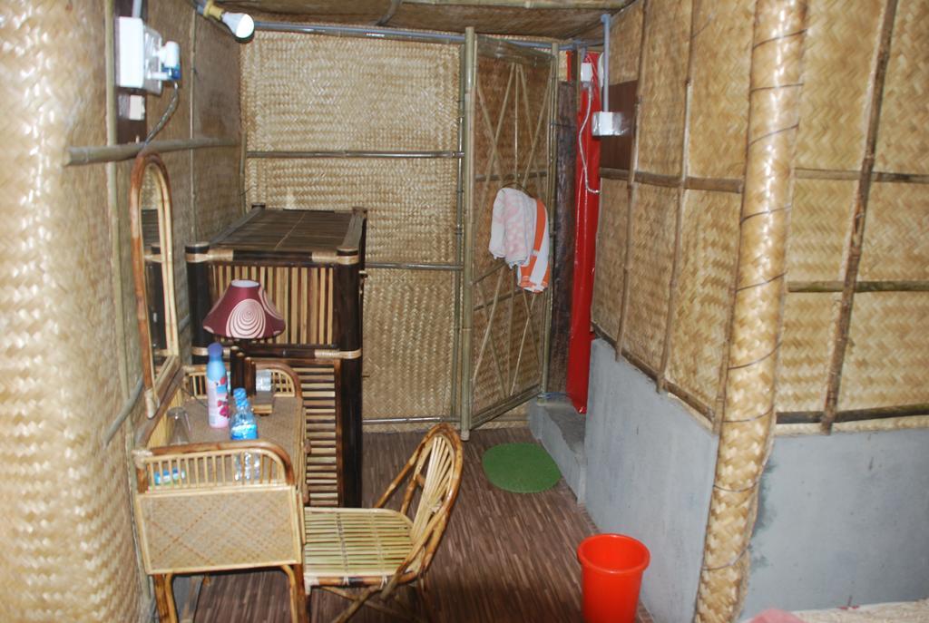 Hilltop Lodge Guwahati Bagian luar foto