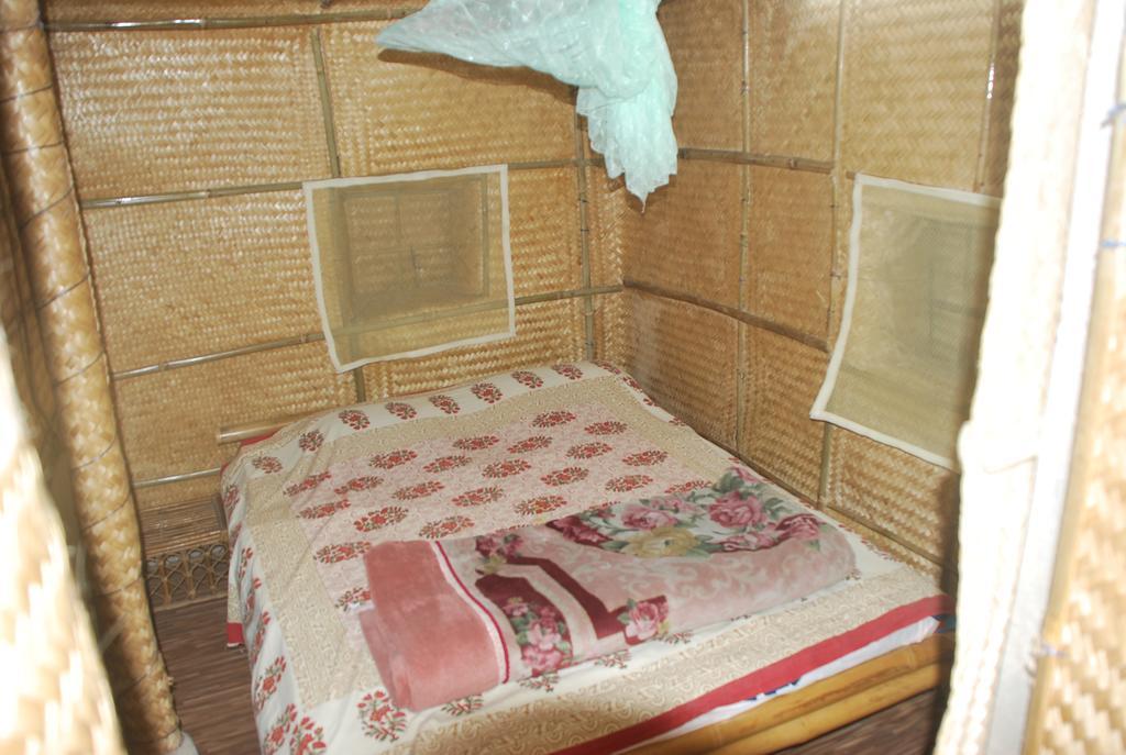Hilltop Lodge Guwahati Bagian luar foto