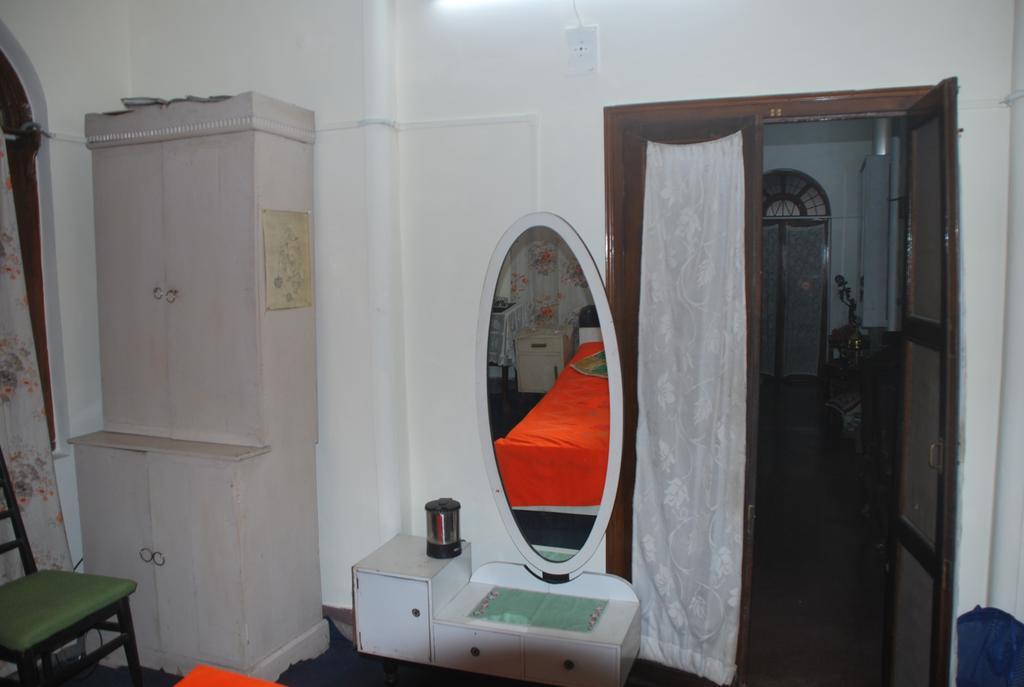 Hilltop Lodge Guwahati Bagian luar foto