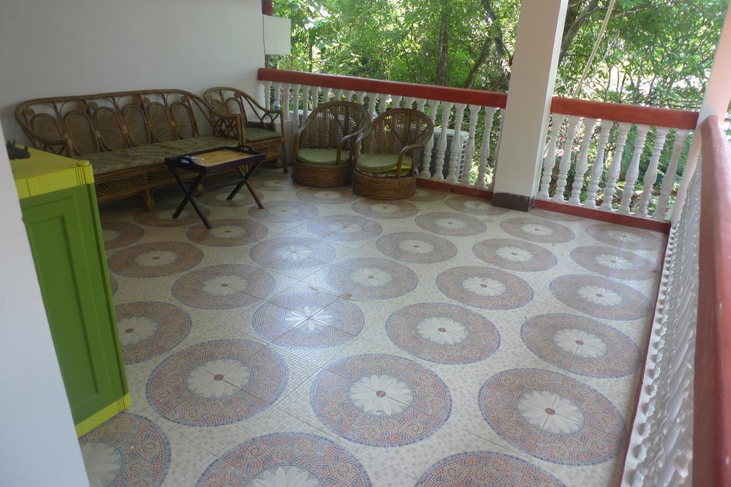 Hilltop Lodge Guwahati Bagian luar foto