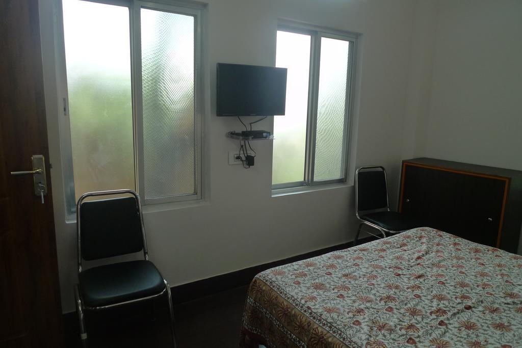 Hilltop Lodge Guwahati Bagian luar foto